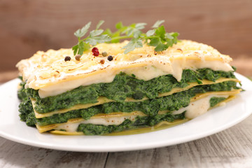 spinach lasagne with cream and cheese