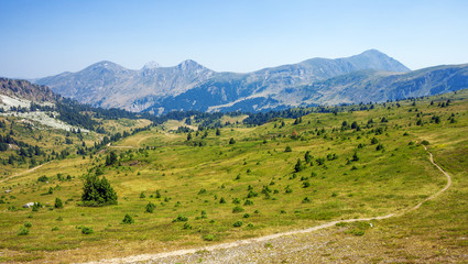 Fototapeta na wymiar Narrow shepherd trail in the mountains 