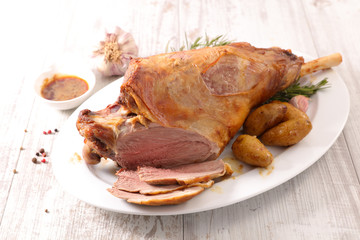 lamb leg with potato and sauce