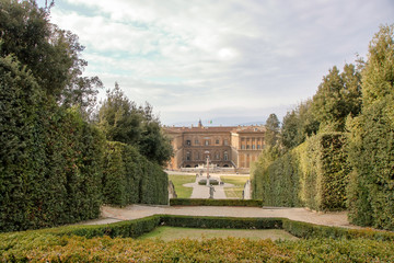 Fototapeta na wymiar Boboli garden and Pitti Palace