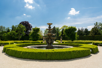 Obraz premium Beautiful fountain in gardens near Lednice Castle