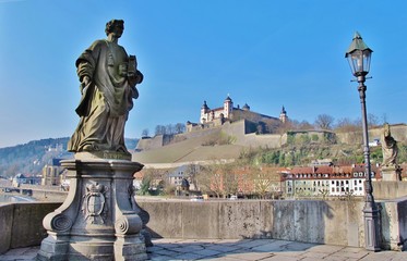 Würzburg, Alte Mainbrücke und Festung