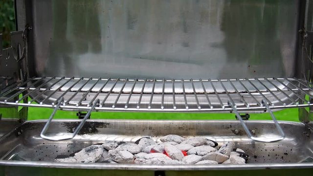 Grill anheizen, Vorbereitung f&uuml;r das Grillen 