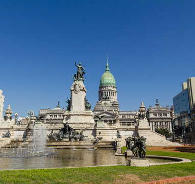 Source and monumental complex of Congress Square. Buenos Aires