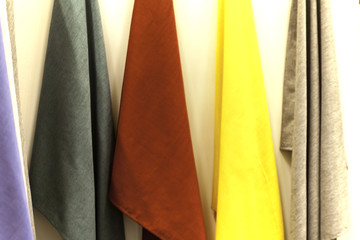 다양한 색상의 샤워타올