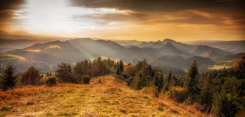 Fototapeten Ein Blick auf das Pieniny-Gebirge. © Arkadiusz Fajer