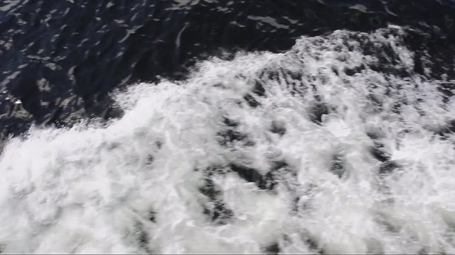 &Aacute;gua em movimento