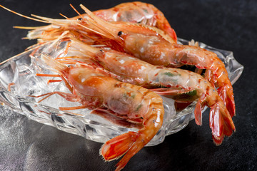 新鮮ボタンエビ