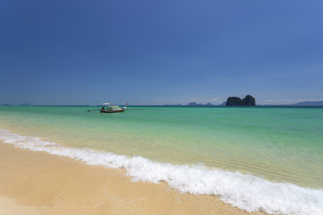 Fototapeta na wymiar Beautiful beach at Koh Ngai island