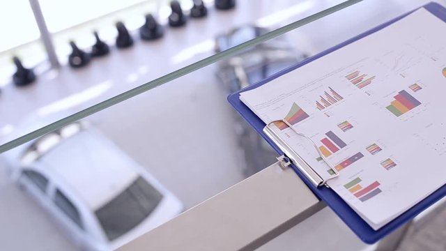 Financial Report At Car Salon