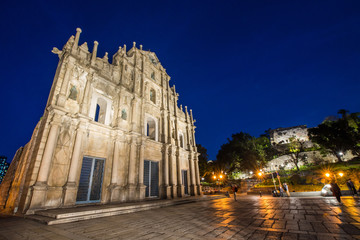 Fototapeta na wymiar Ruins facade of St.Paul's Cathedral in Macau at night