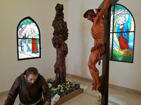 Pietrelcina - Sculture nella Chiesa di San Francesco