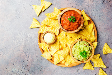 Mexican nachos with dip