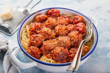 Fototapeta premium spaghetti pasta with meatballs in tomato sauce