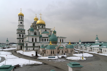 Obraz premium Воскресенский собор Новоиерусалимского монастыря в Истре. Зима.