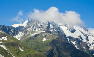 Fototapeta na wymiar Grossglockner peak in Austria. summer view