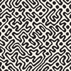 Seamless pattern with maze lines. Monochrome abstract background. Vector hand drawn labyrinth.