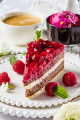 Sommerliche Kuchen mit frischen Beeren 