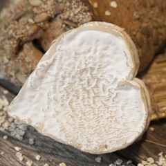 cœur de fromage a pâte molle 