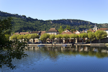 Fototapeta na wymiar The River Lot at Cajarc in the Lot Valley, Lot, Quercy, France, Europe