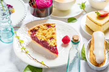 Sommerliche Kuchen mit frischen Beeren 