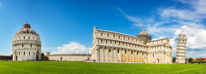Panorama of the leaning tower of Pisa with the cathedral (Duomo) and the baptistry in Pisa, Tuscany, Italy - obrazy, fototapety, plakaty