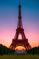 Fototapeta na wymiar Tramonto sulla Torre Eiffel