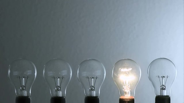 lidea concept with light bulbs