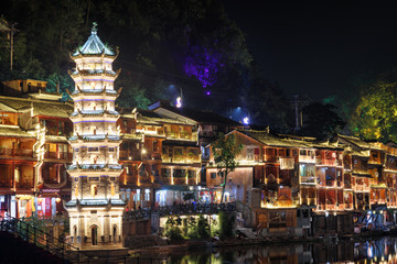 Obraz premium Amazing night view of the Wanming Pagoda, Phoenix Ancient Town