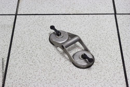 Suction Lifter Tool Platform The Open Floor In Server