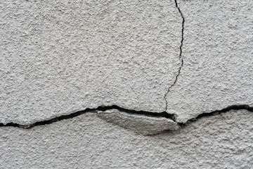Obraz premium Risse in der Wand - Hausfasade