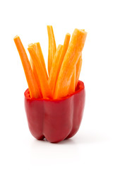 Karottensticks im Paprikabecher