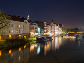 Kanał Młynówka nocą © rafalslowikowski.pl