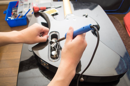 ギター　改造　修理　はんだ