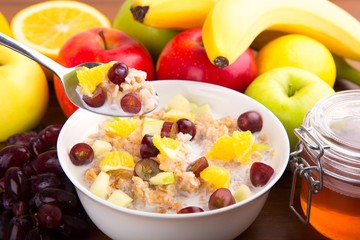 Muesli with fresh fruits