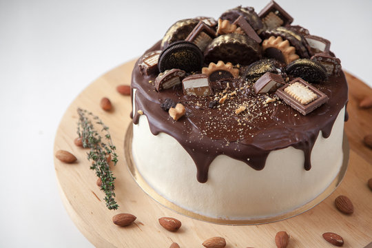 An unusual festive cake of chocolate and waffles, filled with almonds.