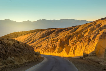 Fototapeta na wymiar Death Valley Artisan Drive