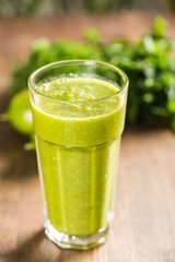Healthy green smoothie