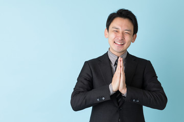 ビジネスマン　ブルーバック