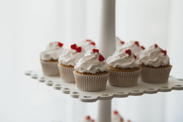  beautiful cupcakes on the wedding table