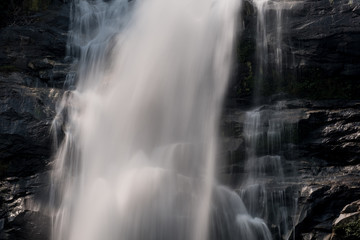 Fototapeta na wymiar Beautiful waterfall Located in northern Thailand.
