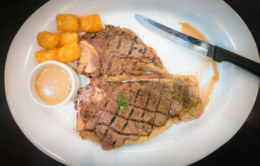  T-bone steak