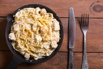 Pasta carbonara with cream sauce