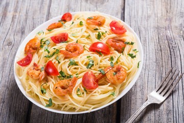Spaghetti with shrimps