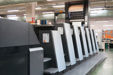 Industrial offset printer 