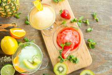 3色のフローズンカクテル