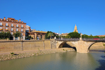 Paseo del Río Segura en Murcia, España