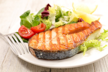 grilled salmon and salad