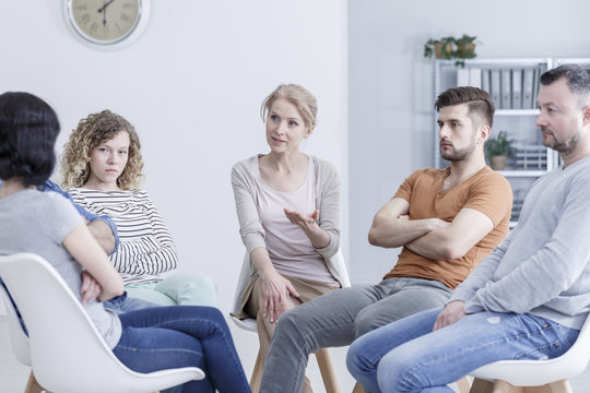 Resolving family issues in therapy