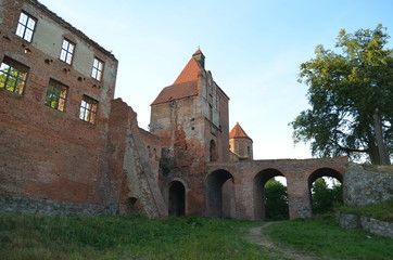 Fototapeta na wymiar Ruiny zamku Szymbark